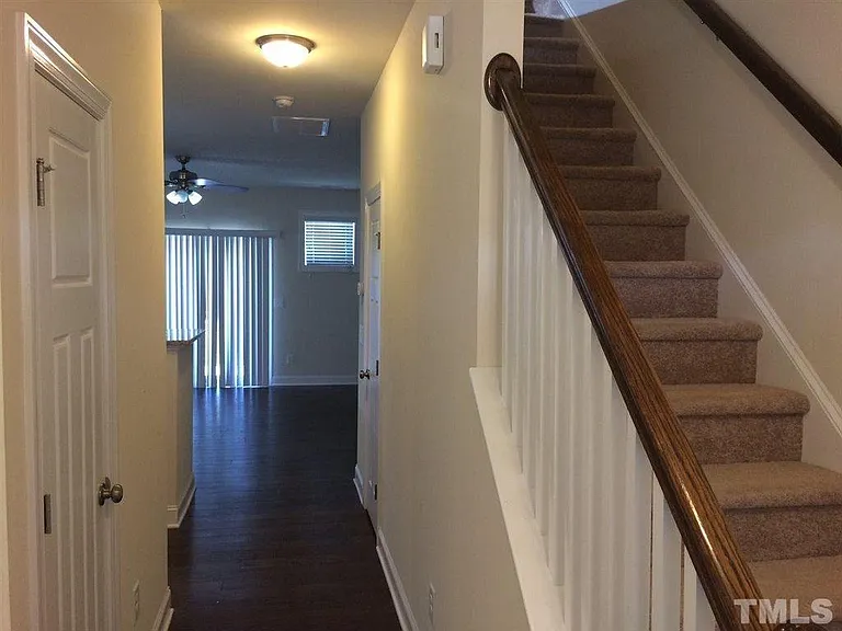 3933 Amelia Park Dr — Photo 9