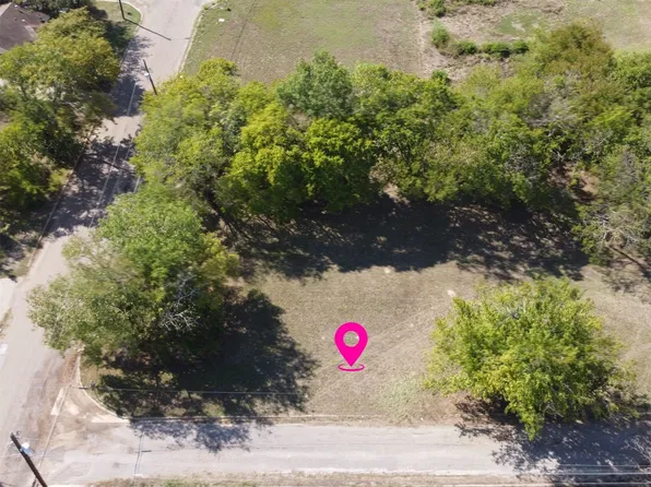 903 Boatley St, Commerce, TX 75428