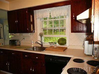5th image of 37 Sutton Pl