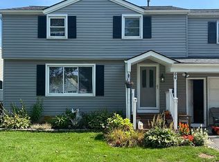 66 Wood Rd, Rochester, NY 14626