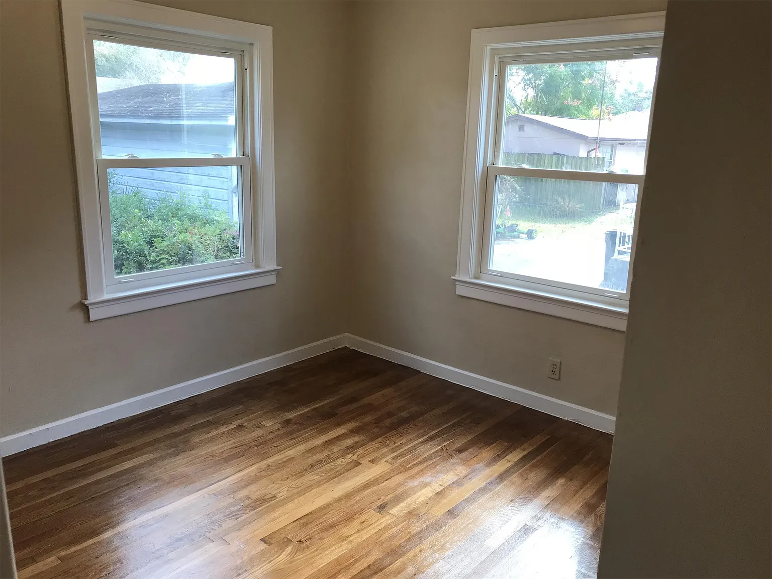 7525 Oakwood St - 1 — Photo 3