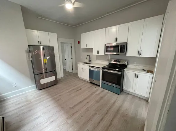 62 Waterville St APT 1, Portland, ME 04101