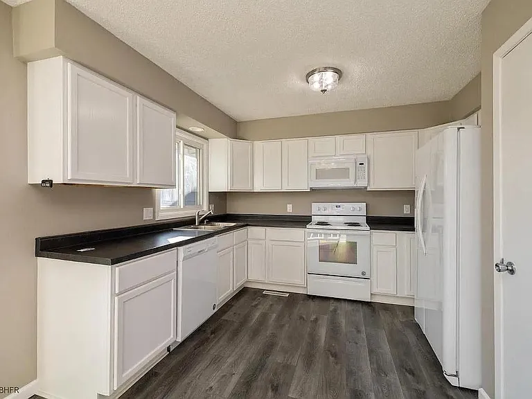 1019 Greene St — Photo 9