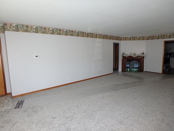 3rd image of 961 Morton St