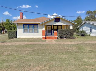 512 SW 2nd St, Kerens, TX