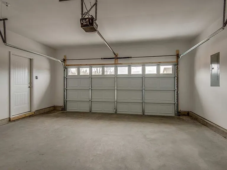 7403 Marisa Way — Photo 26