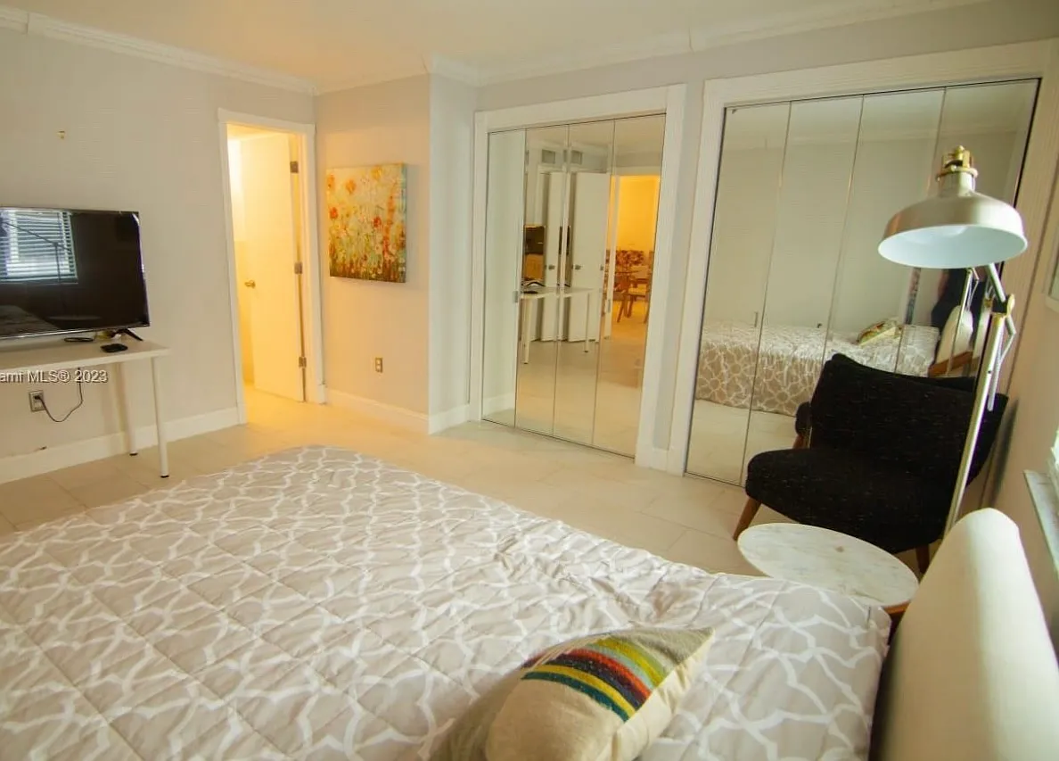 1 bed, 570 sqft, $2,500 — Photo 3