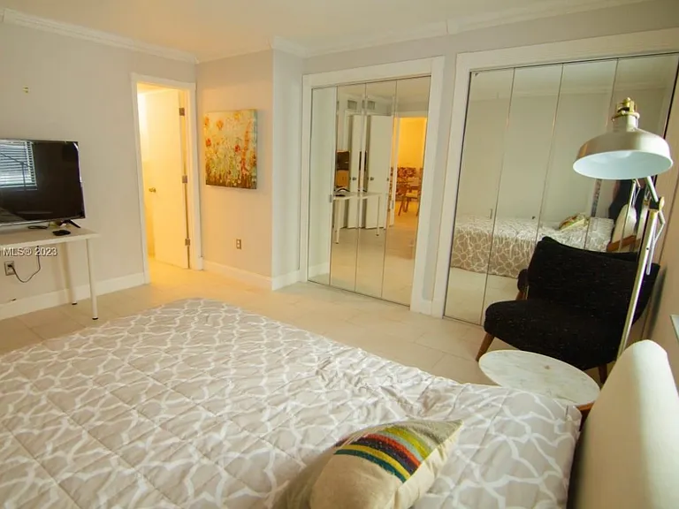 753 Michigan Ave #2F — Photo 3