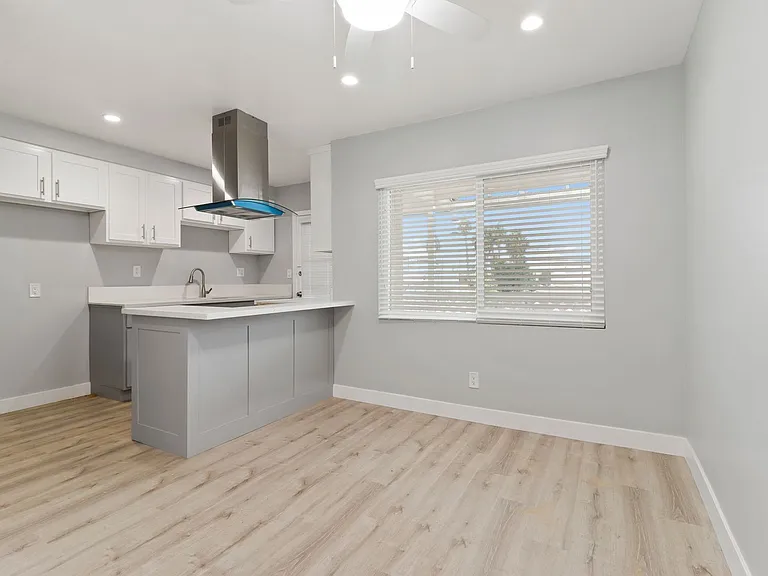 3556 W 113th St — Photo 10