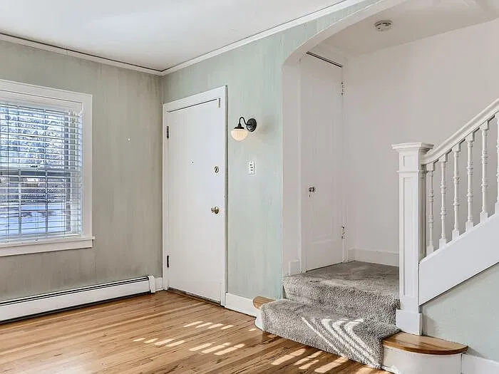 2 bed, 1.0 bath, 1724 sqft, $2,350 — Photo 2