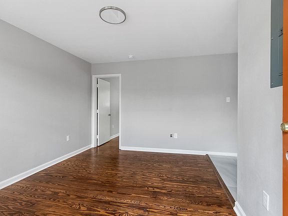 3rd image of 1709 Saint Andrew St #B1