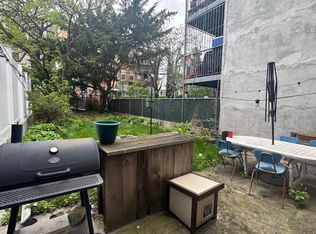 135 Grove St #1, Brooklyn, NY 11221