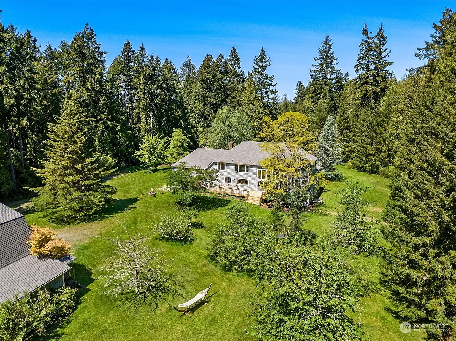 10770 Arrow Point Drive NE photo 1