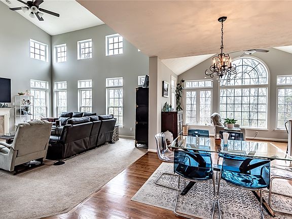 5th image of 480 Apple Blossom Ct