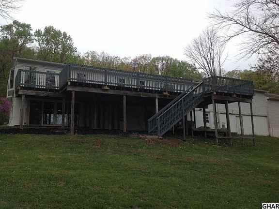 5th image of 8 Dicken Dr