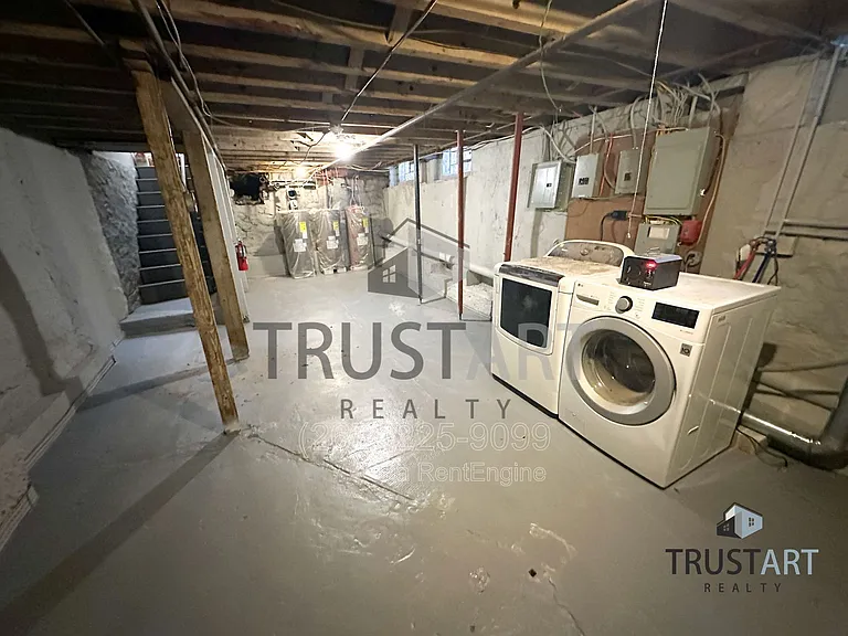 4633 Penn St #1 — Photo 14