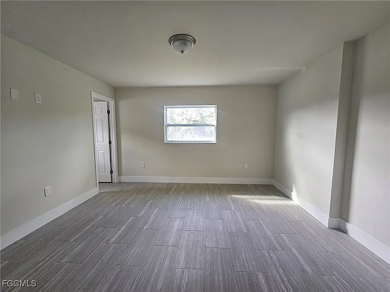 874 Apartment St E — Photo 14