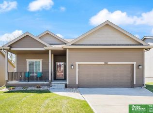 8166 S 190th St, Omaha, NE 68136