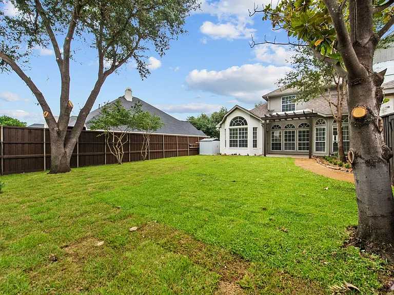 2421 Kittyhawk Dr — Photo 4
