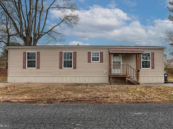 2nd image of 14 Shellie St