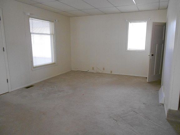 5th image of 418 N Woodlawn Ave