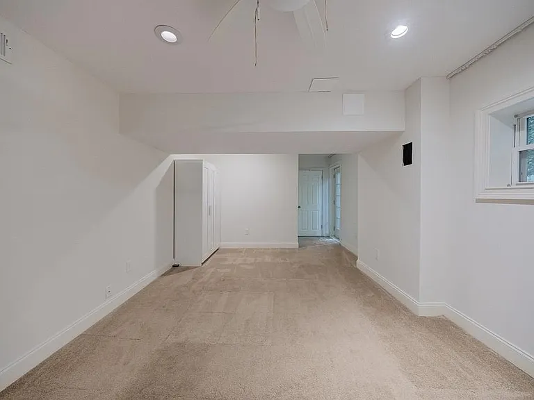 102 Vanessa Dr SE — Photo 7