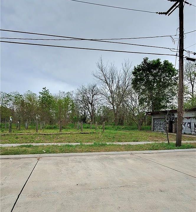 2nd image of 5000 Law St