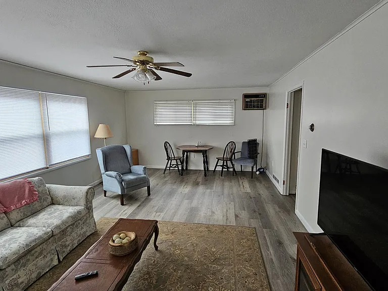 1010 S Marquette Rd — Photo 10
