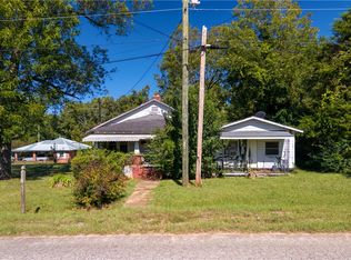 310 W South 3rd St, Seneca, SC 29678
