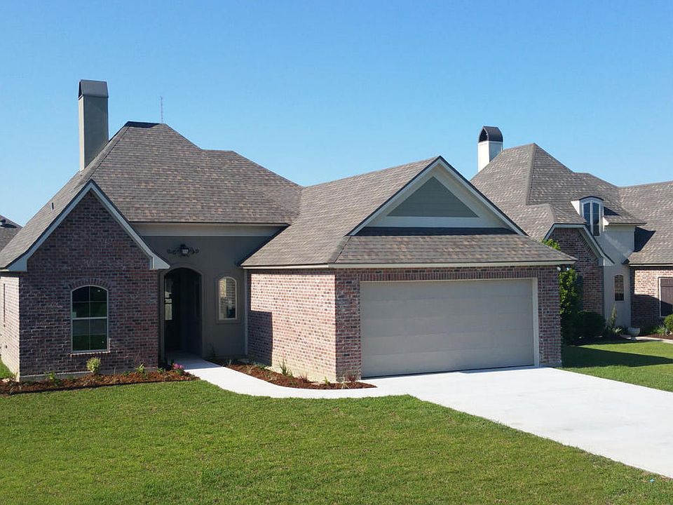 1st image of 105 Spanish Oak Dr