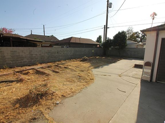 2nd image of 743 N Beachwood Dr