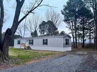 68 Sand Rock Ln, Albertville, AL 35950