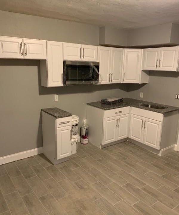 1st image of 11 Roosevelt St APT 3