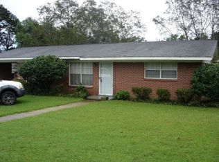 608 Avenue E, Hartford, AL 36344