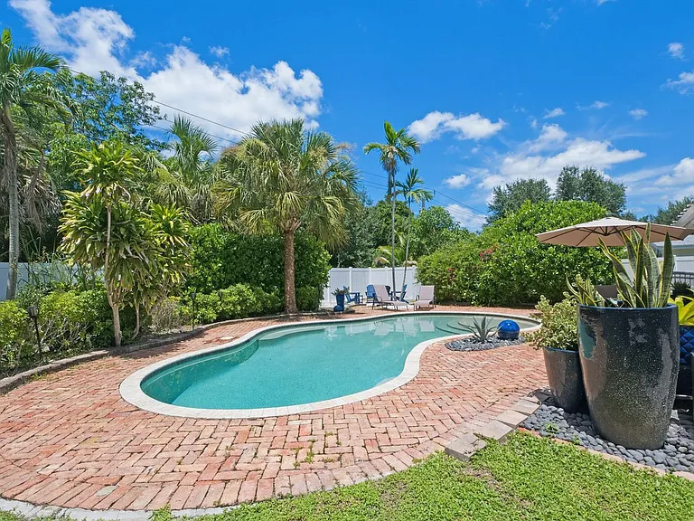 1274 Pine Ct — Photo 46