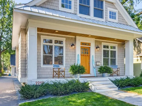 2258 3rd St, White Bear Lake, MN 55110