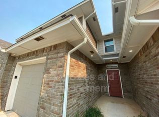 747 SW 14th St, Moore, OK 73160