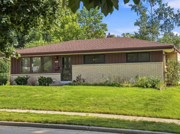10923 W Cameron AVENUE, Milwaukee, WI 53225