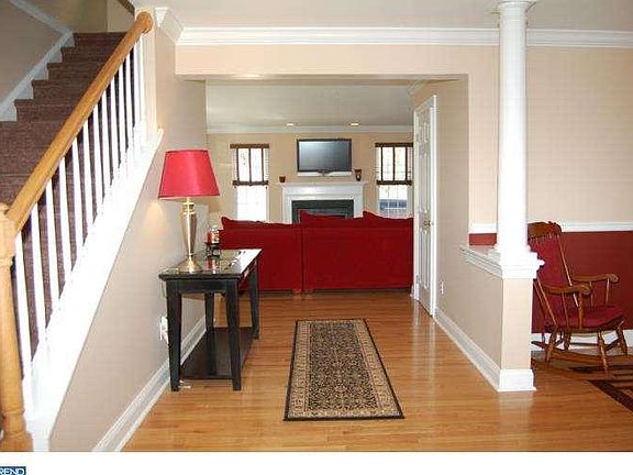 4th image of 413 Gorsuch St