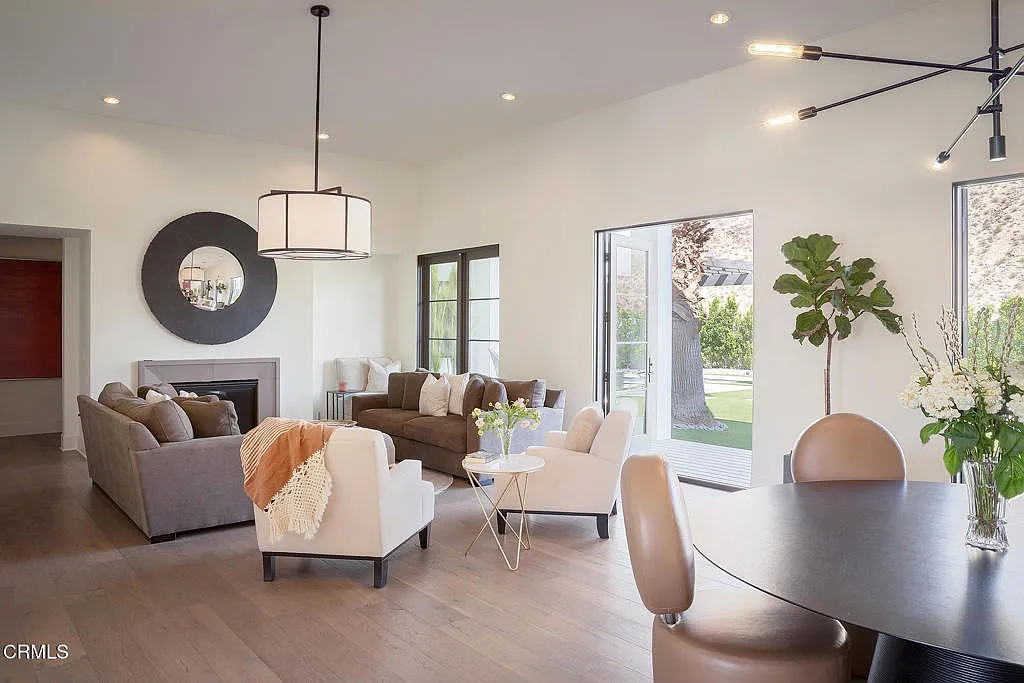 5 bed, 5.0 bath, 4874 sqft, $45,000 — Photo 3