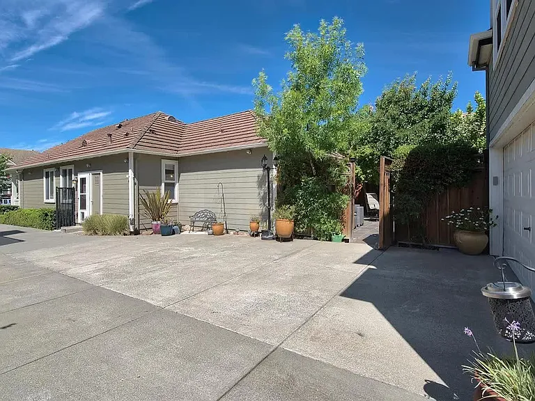 590 Mural Ln — Photo 3