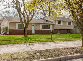 2605 Lexington Blvd, Mishawaka, IN 46544