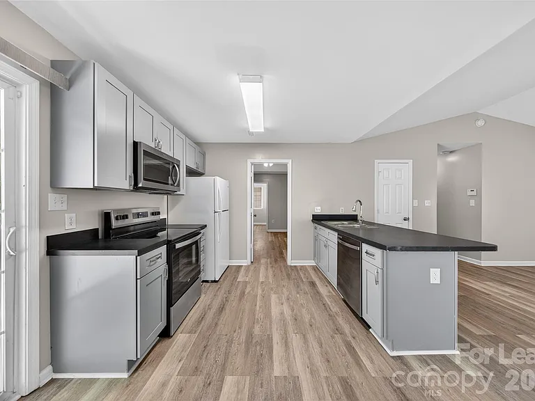 2332 Eargle Rd — Photo 7