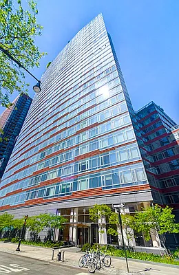 Sold by Keller Williams NYC | media 22