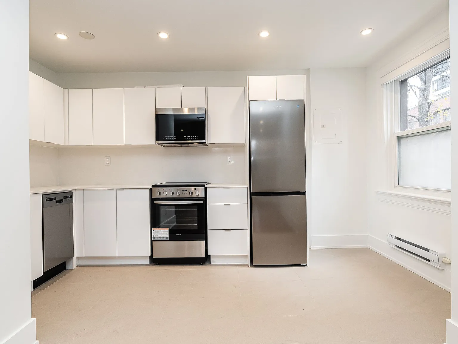16 St. Joseph Street — Photo 4