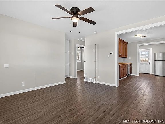 3rd image of 316 SE Avondale Ave