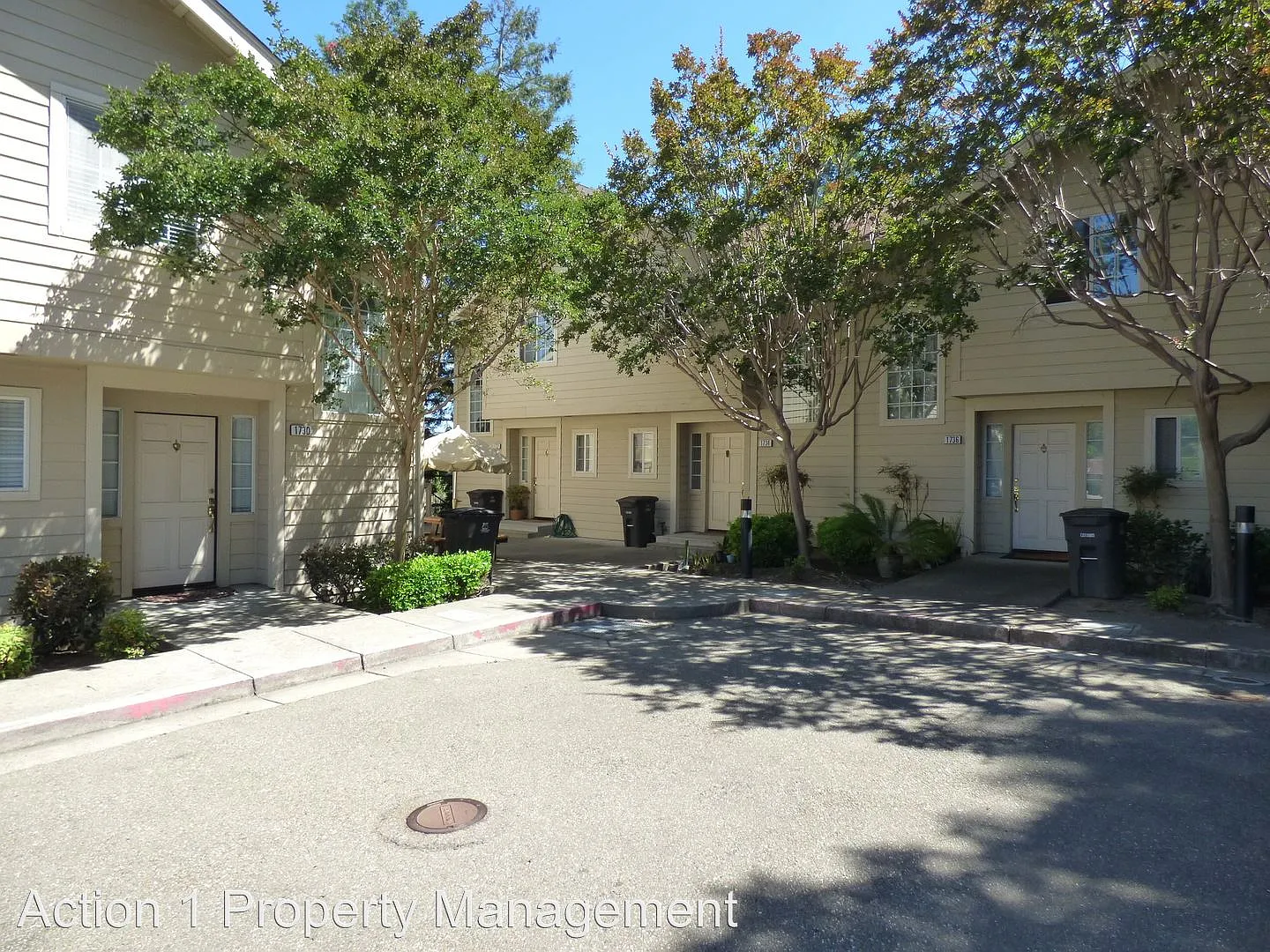 1734 Sumner Pl photo 1