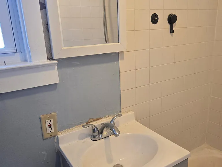 811 Central Ave — Photo 36