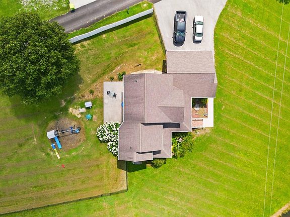 5th image of 71 Hidden Acres Dr