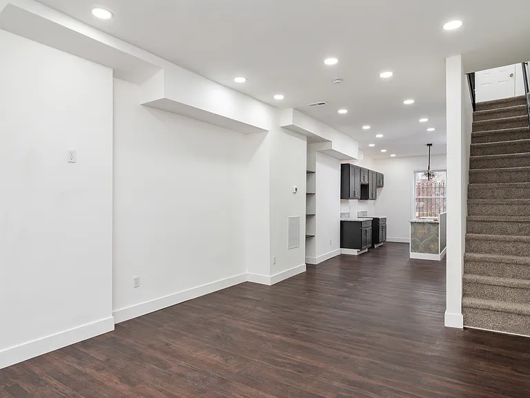 62 N Gorman Ave — Photo 14